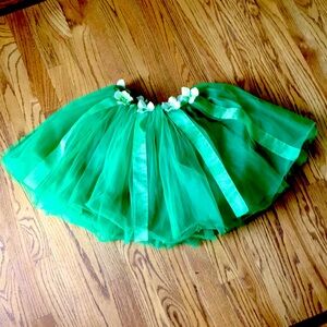 Like new green tutu skirt